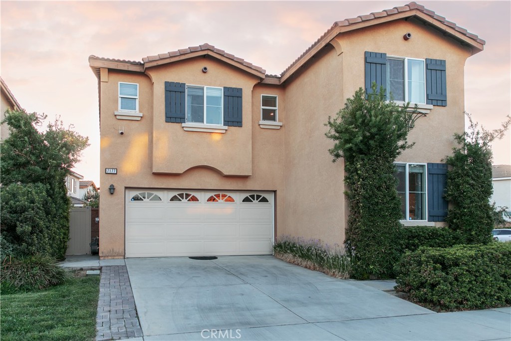 7177 Beckett Field Ln, Eastvale, CA 92880