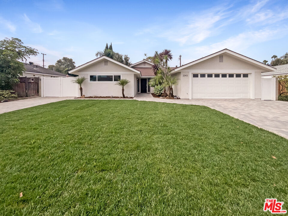 2043 Federal Avenue, Costa Mesa, CA 92627