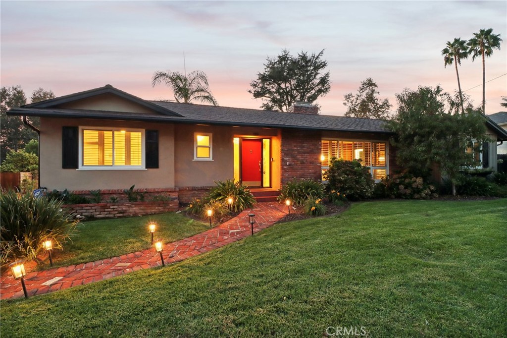 2221 Sinaloa Avenue, Altadena, CA 91001