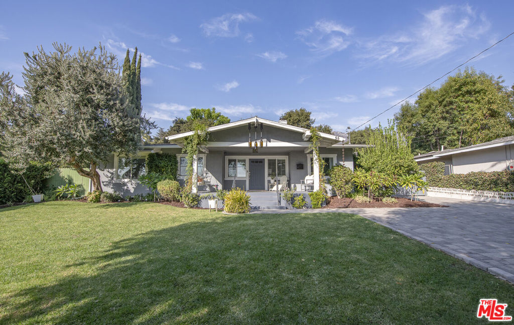 55 W Altadena Drive, Altadena, CA 91001