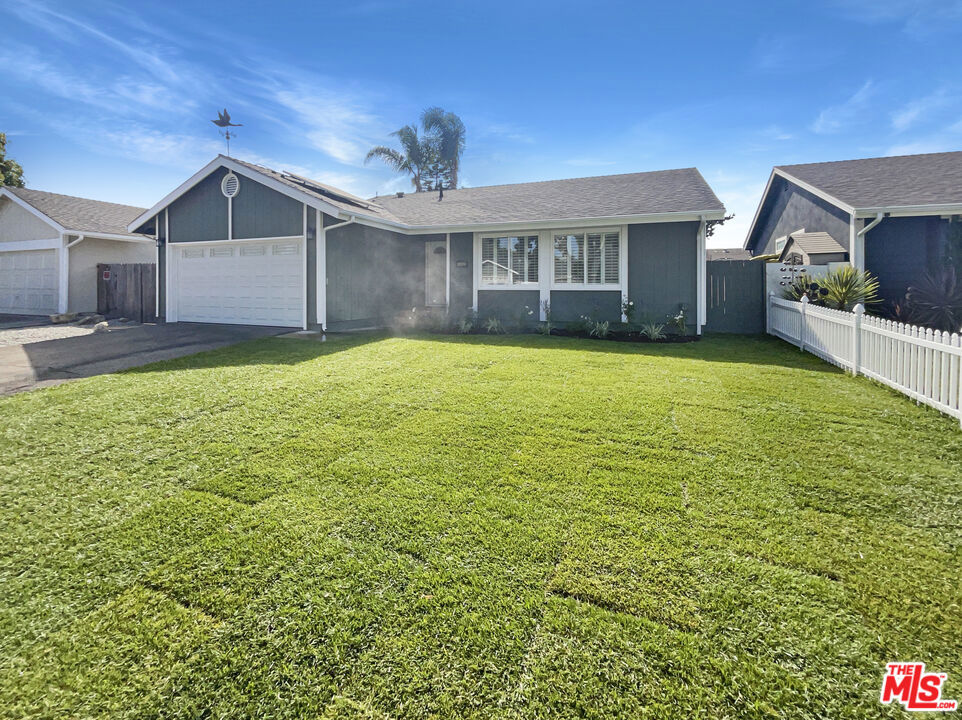 5892 Liege Drive, Huntington Beach, CA 92649