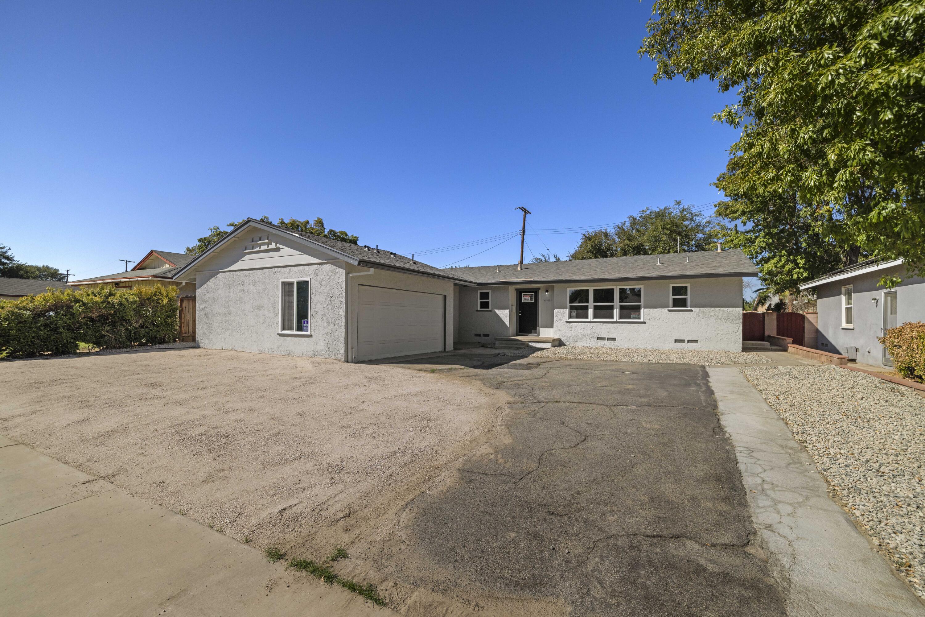 43875 Fern Avenue, Lancaster, CA 93534