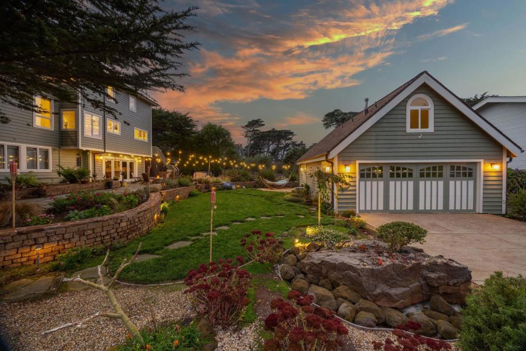 135 Orval Avenue, Moss Beach, CA 94038