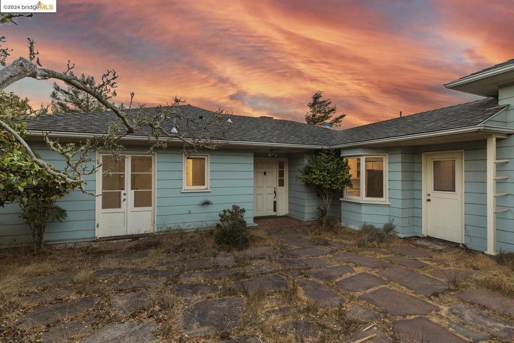 12 Eagle Hill, Kensington, CA 94707-1408