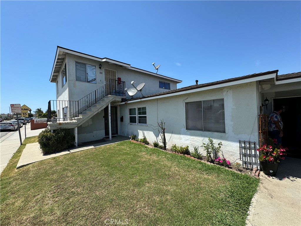 105 W Clarion Drive, Carson, CA 90745