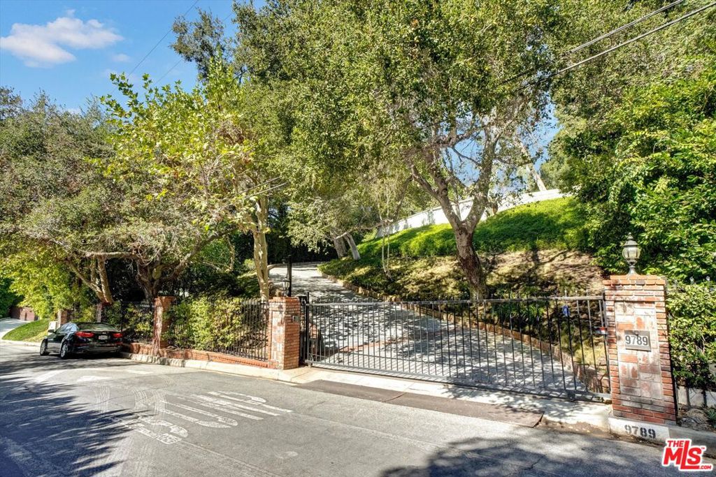 9789 Oak Pass Road, Beverly Hills, CA 90210