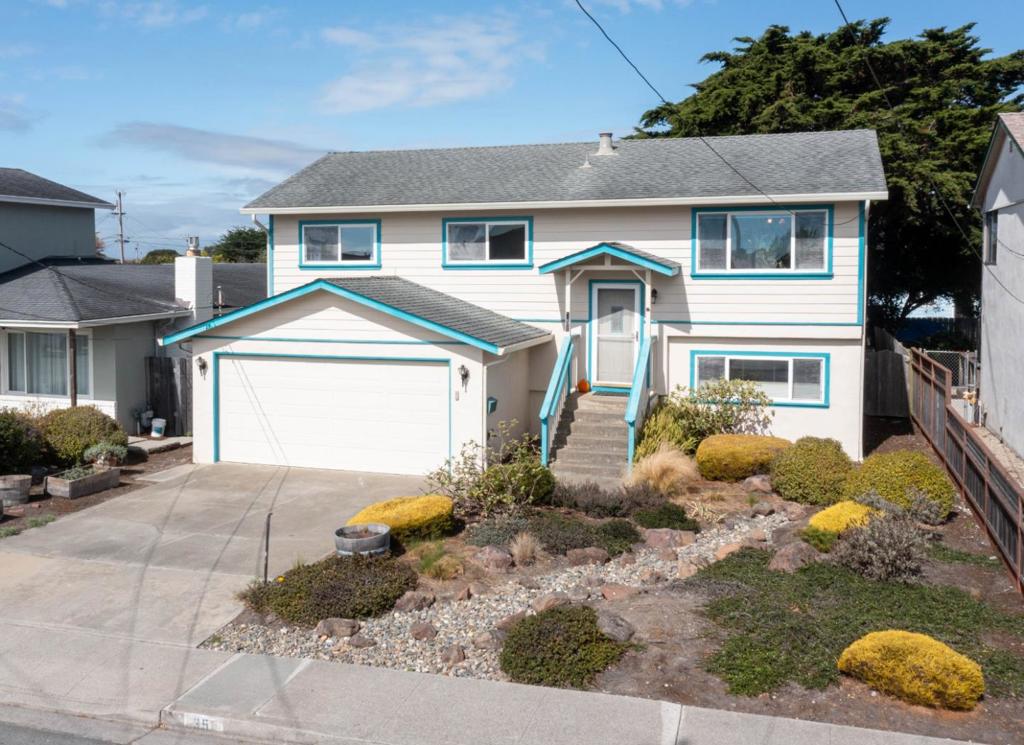 351 Grove Street, Half Moon Bay, CA 94019