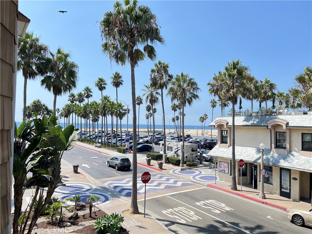 600 E Oceanfront , #2H, Newport Beach, CA 92661