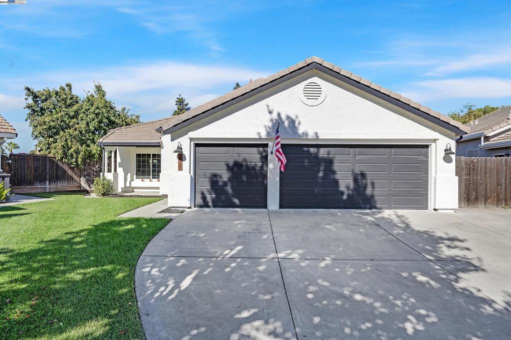 1835 Lone Fox Ct, Tracy, CA 95376