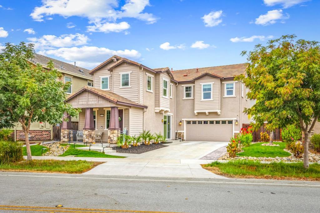 2541 Grassland Way, Gilroy, CA 95020