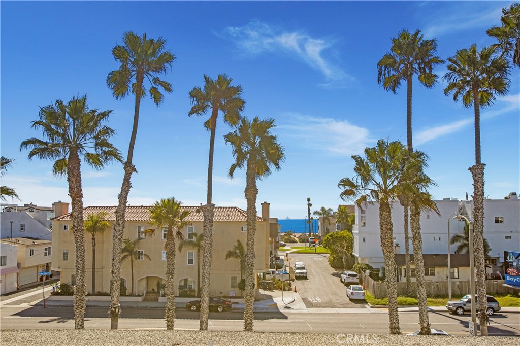 16962 Pacific Coast , #202, Huntington Beach, CA 92649