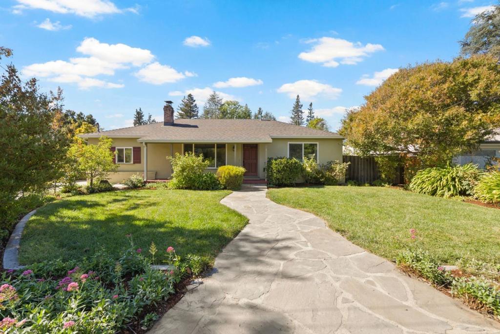 1024 Mercedes Avenue, Los Altos, CA 94022