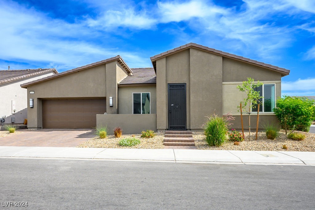 6630 Windy Palm Street | Similar Property Thumbnail 8