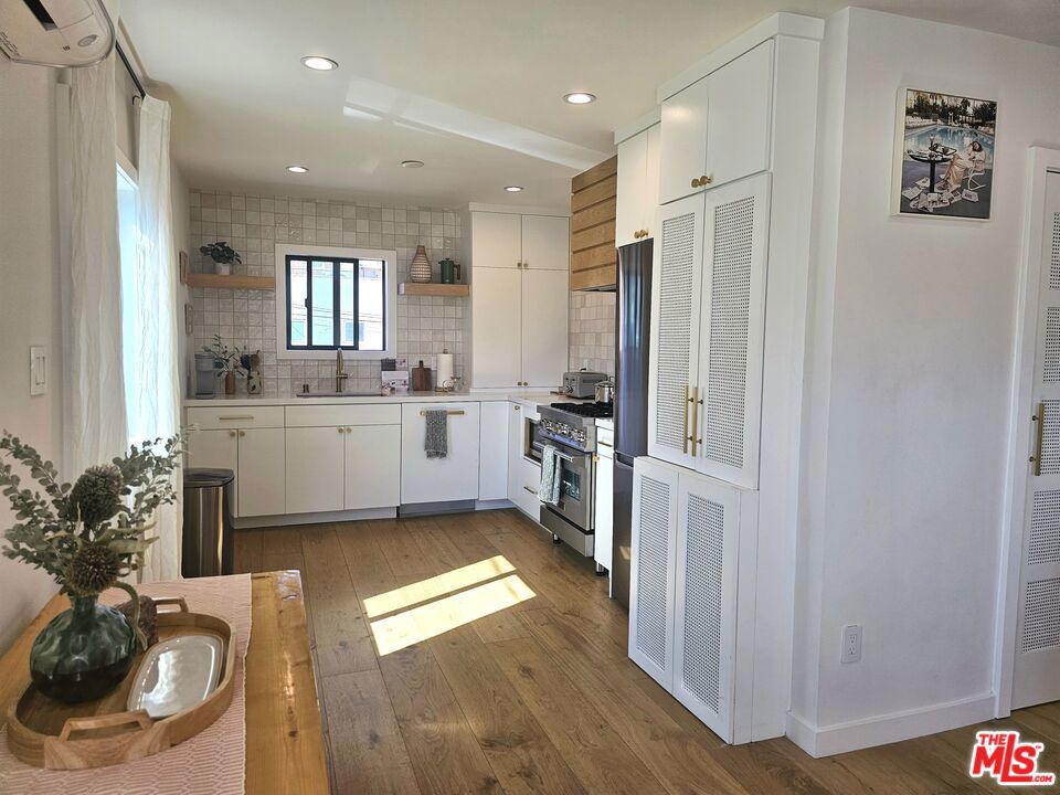 17 Sunset Avenue, #3, Venice, CA 90291