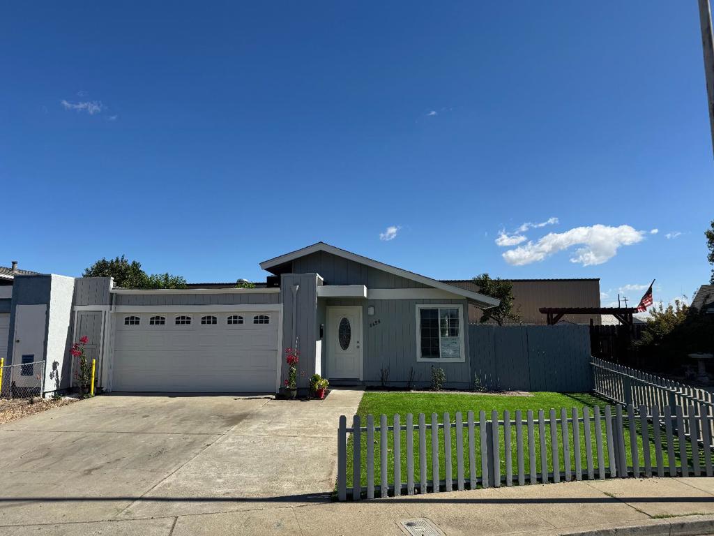 8658 Lilly Avenue, Gilroy, CA 95020