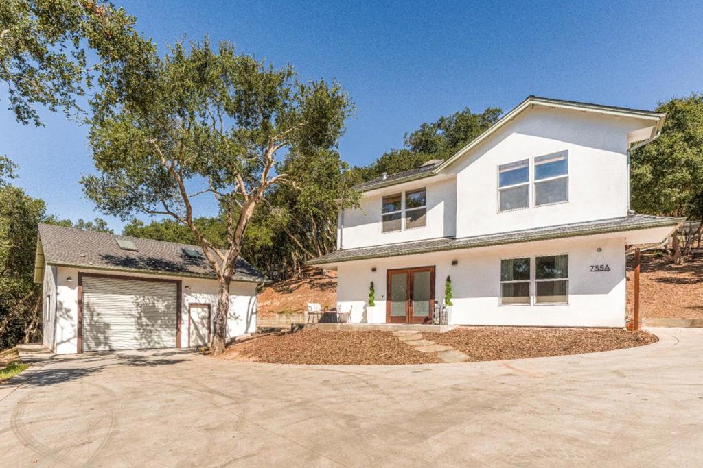 735 Echo Valley Road, #A, Salinas, CA 93907