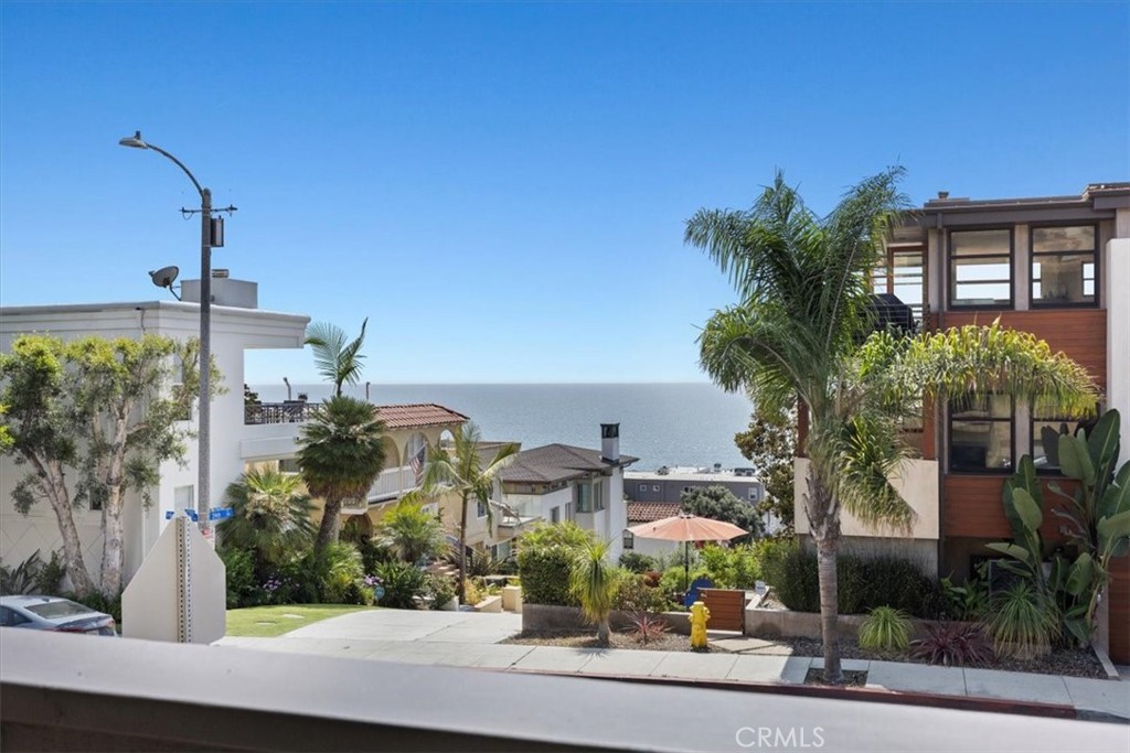 301 24Th Street, Manhattan Beach, CA 90266