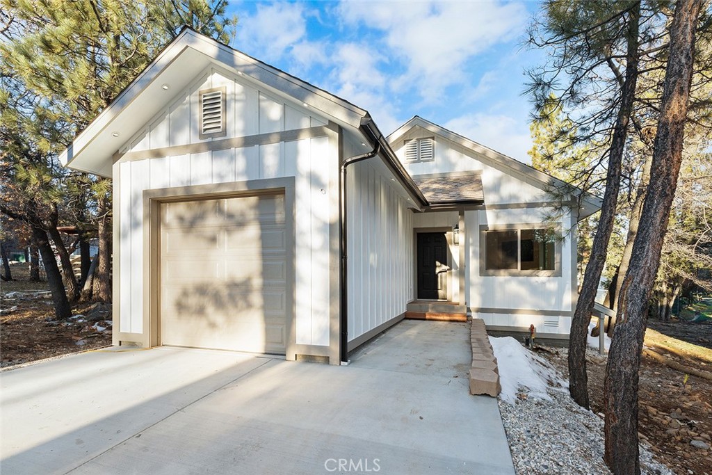 374 Los Angeles Avenue, Sugarloaf, CA 92386