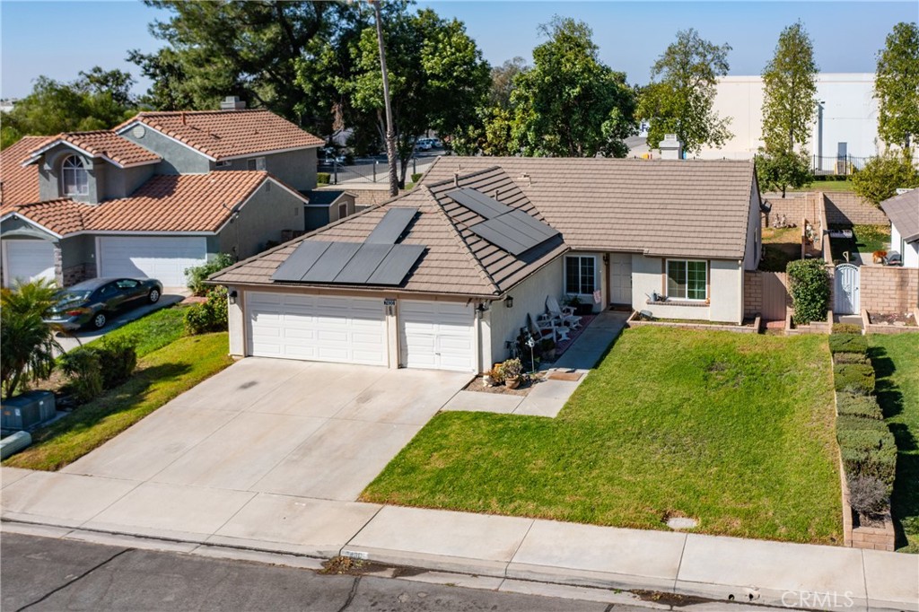 7400 Harvest Street, Fontana, CA 92336