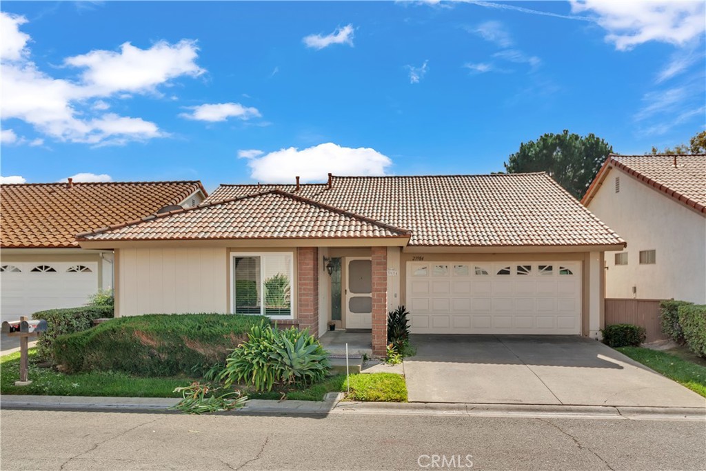 23984 Calle Alonso, Mission Viejo, CA 92692