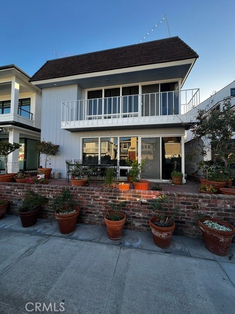 110 Coral Avenue, Newport Beach, CA 92662