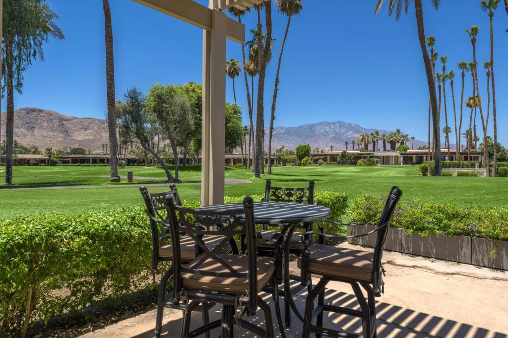 51 Dartmouth Drive, Rancho Mirage, CA 92270