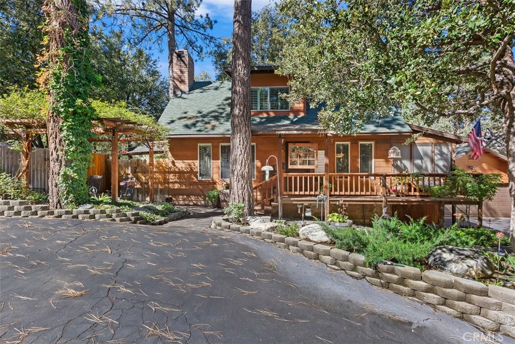 5498 Juniper Drive, Wrightwood, CA 92397