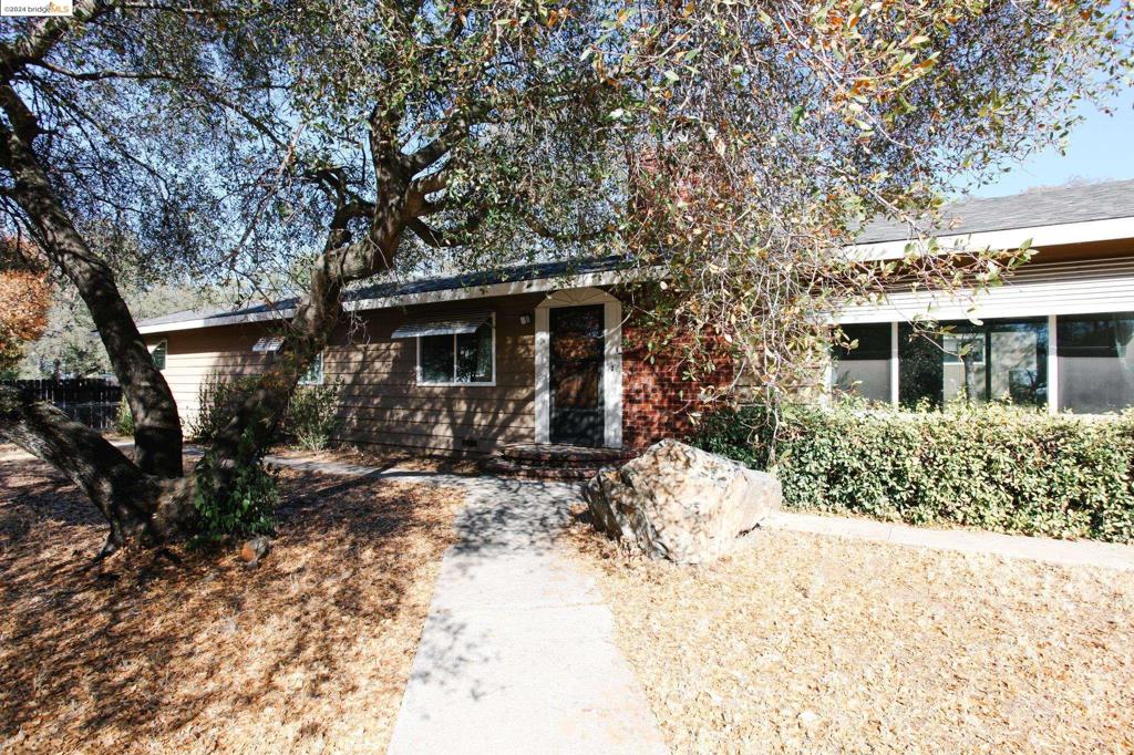 3650 Rancho Sierra Rd, Auburn, CA 95602