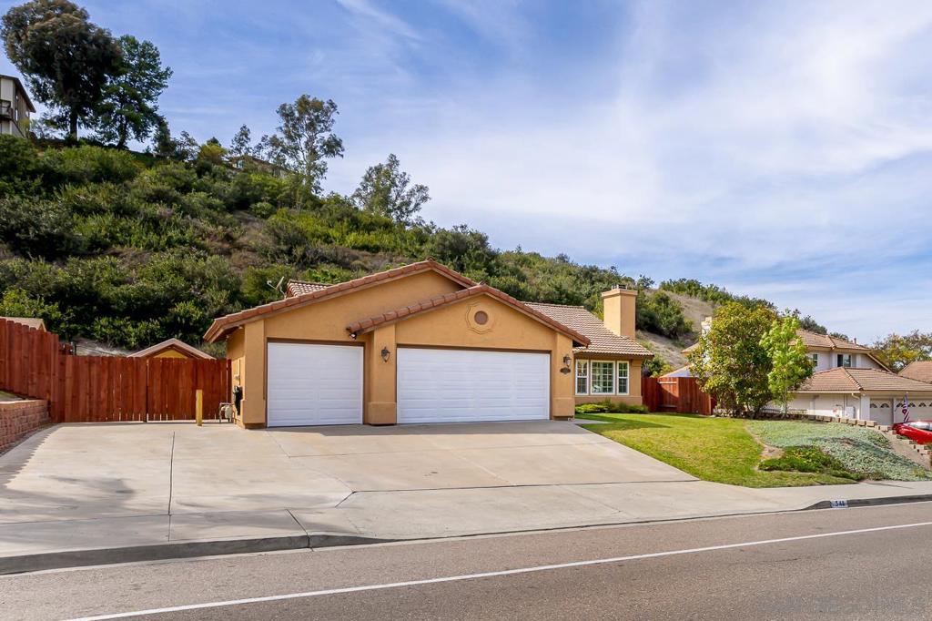 548 Canyon Dr | Similar Property Thumbnail 4