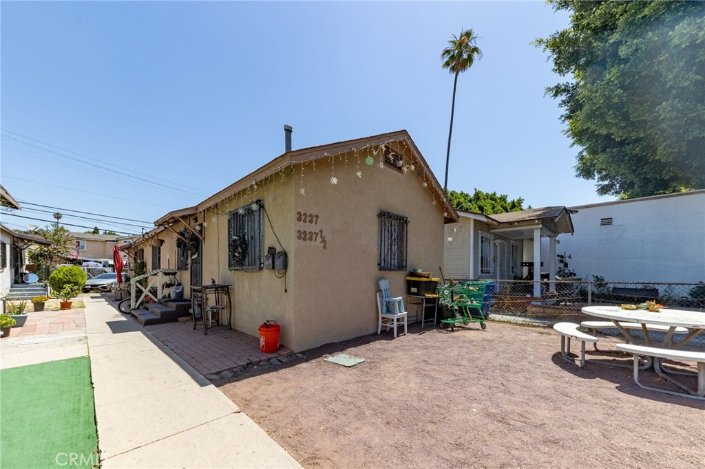 3237 E Cesar E Chavez Avenue | Similar Property Thumbnail