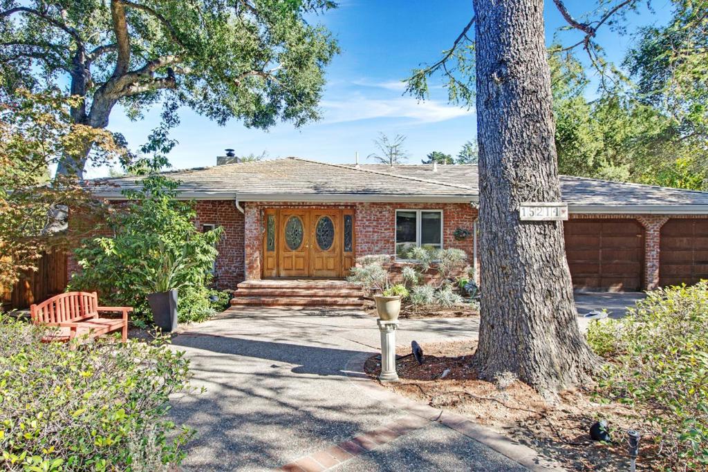 15214 Bellecourt, Saratoga, CA 95070