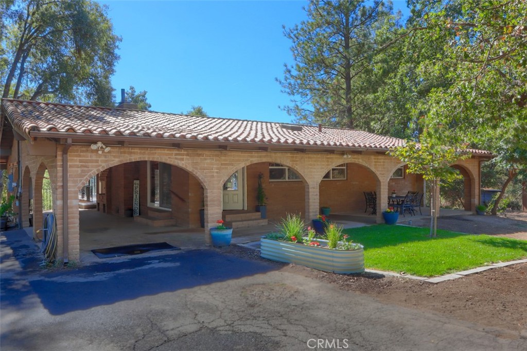 51250 Road 423, Oakhurst, CA 93644