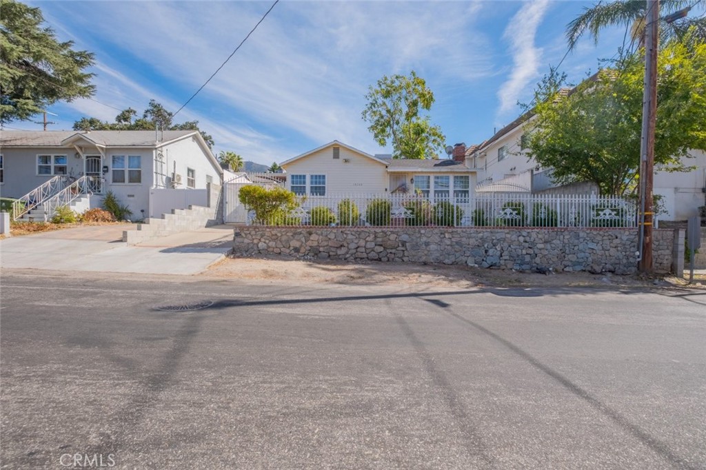 10248 Samoa Avenue | Similar Property Thumbnail