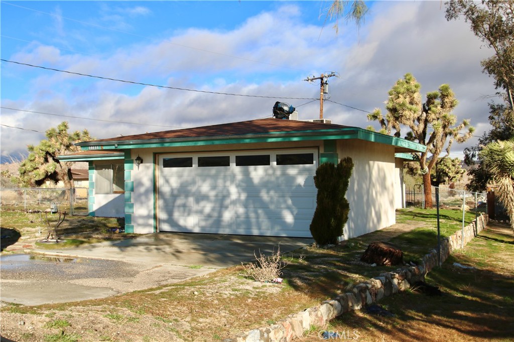 57136 Navajo Trail | Similar Property Thumbnail 7