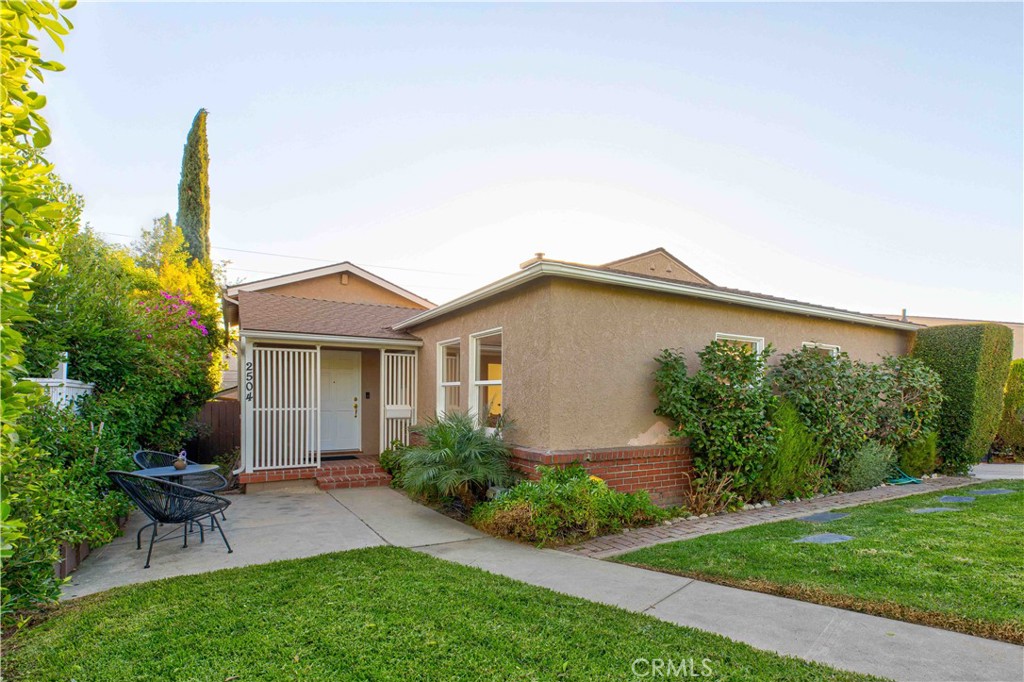 2504 Fairway Avenue, Montrose, CA 91020