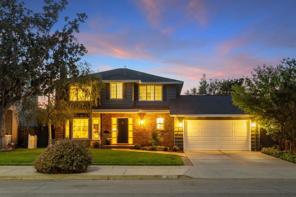 1211 Collins Lane, San Jose, CA 95129