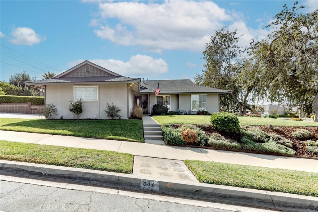 832 N Bradish Avenue, Glendora, CA 91740