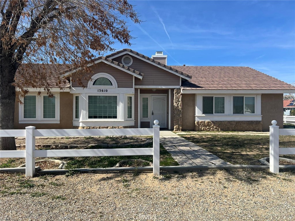 13610 Cuyamaca Road, Apple Valley, CA 92308