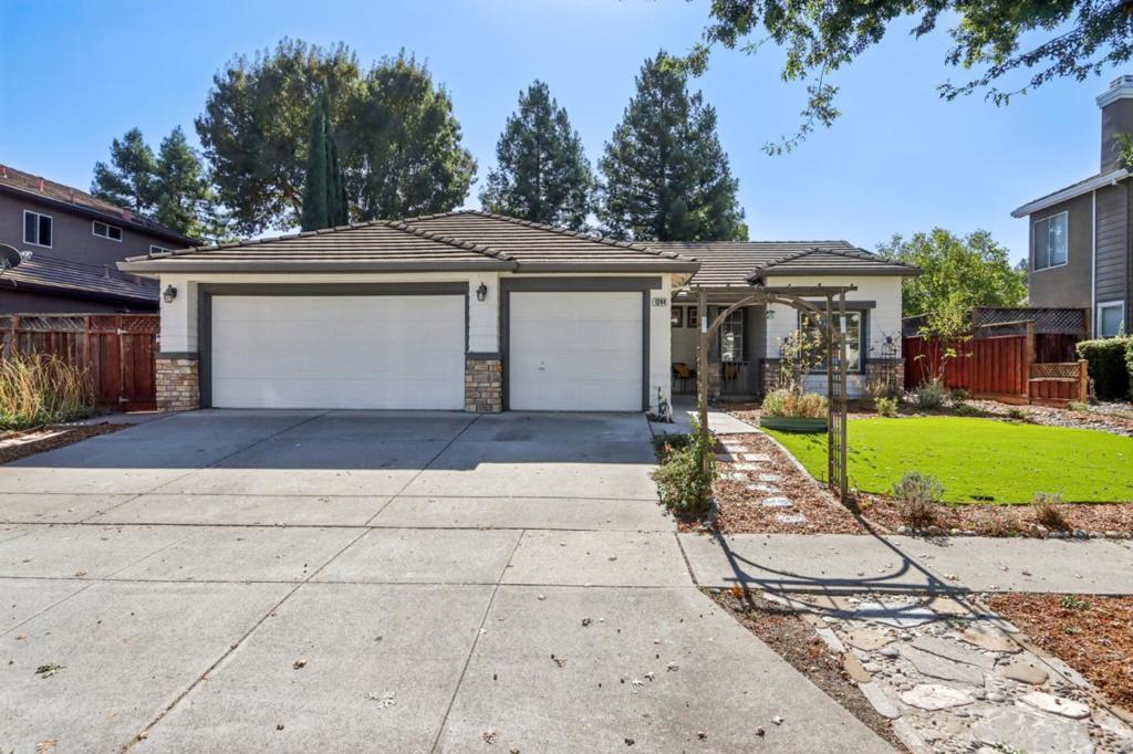 1244 Blacksmith Drive, Gilroy, CA 95020