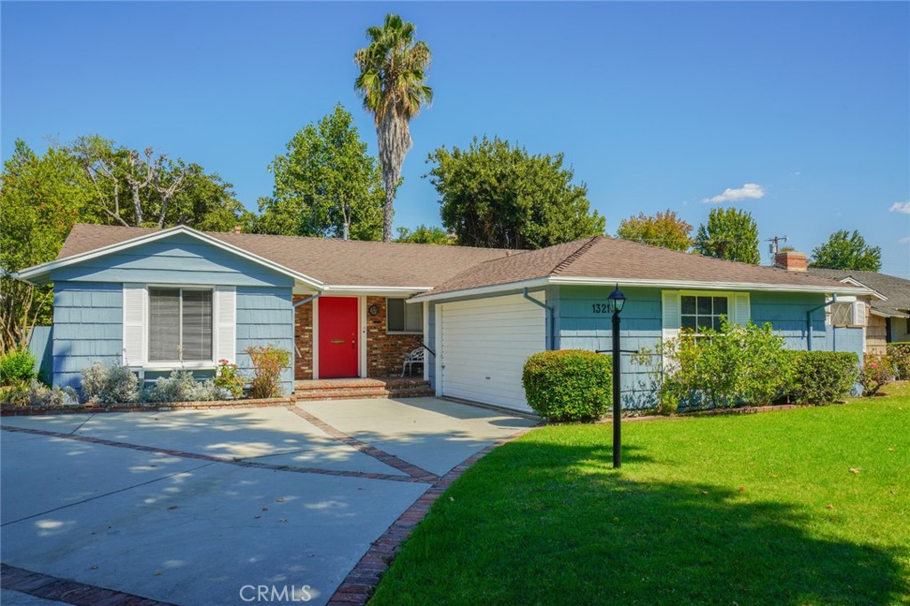 13211 Huston Street, Sherman Oaks, CA 91423