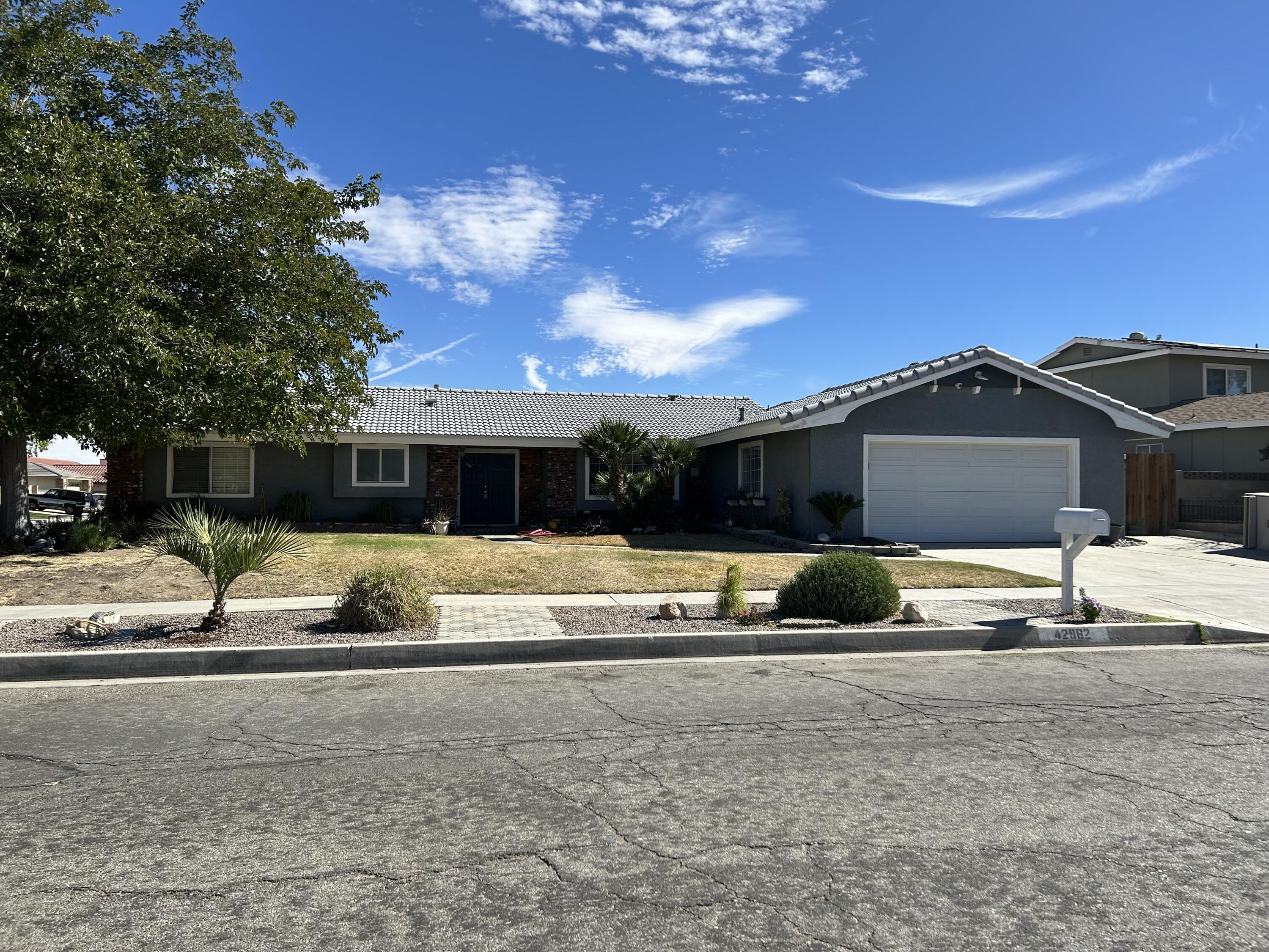 42962 W 19Th Street, Lancaster, CA 93534