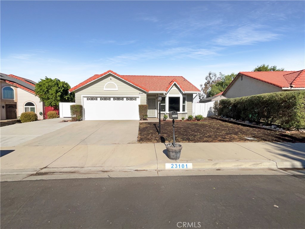 23101 Canyon Hills Drive, Corona, CA 92883