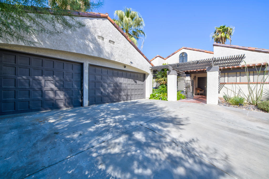 68 Calle Rivero, Rancho Mirage, CA 92270