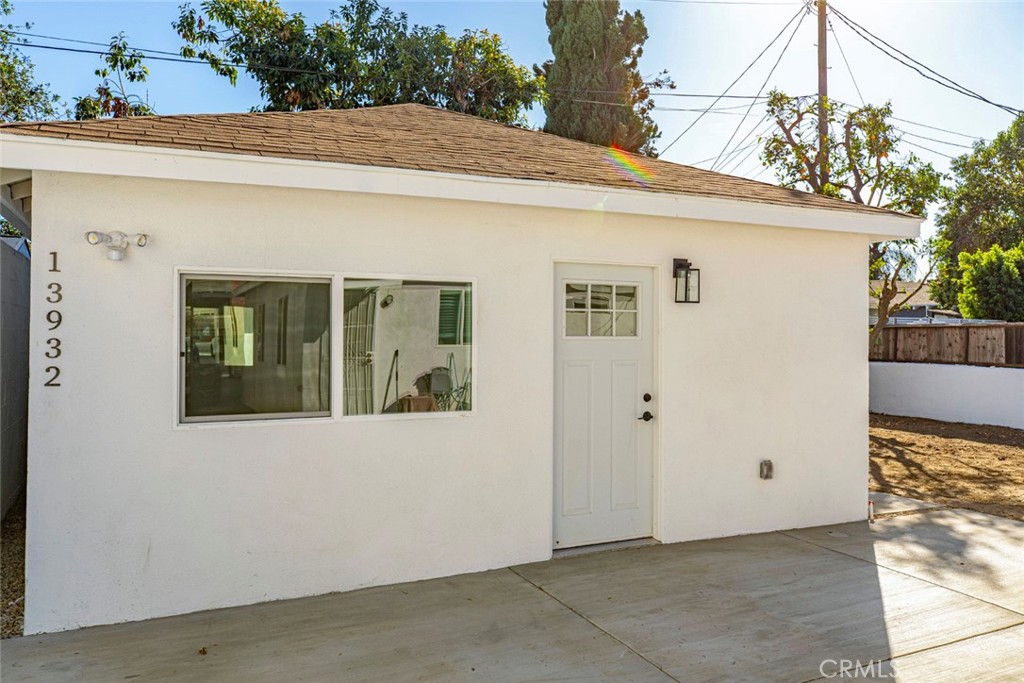 13932 Vanowen, Van Nuys, CA 91405