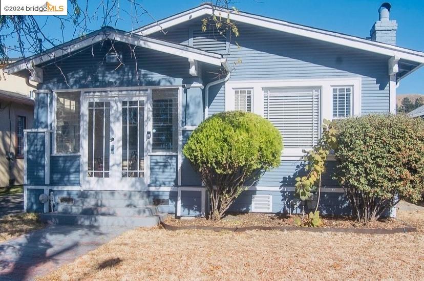 8006 Hillside St, Oakland, CA 94605