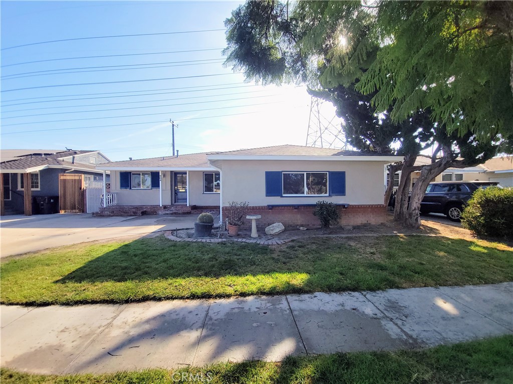 904 Stevely Avenue, Long Beach, CA 90815