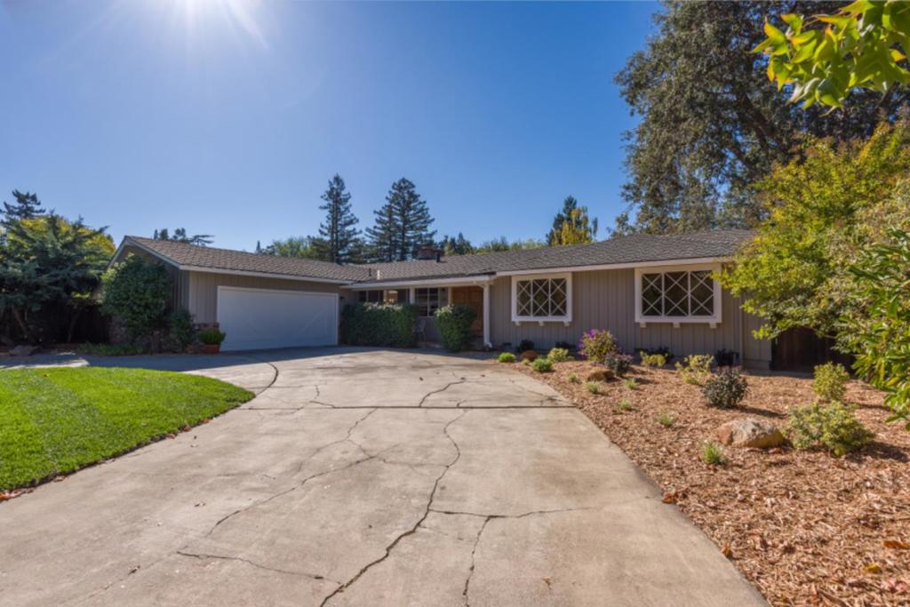 20 Vasilakos Way, Menlo Park, CA 94025