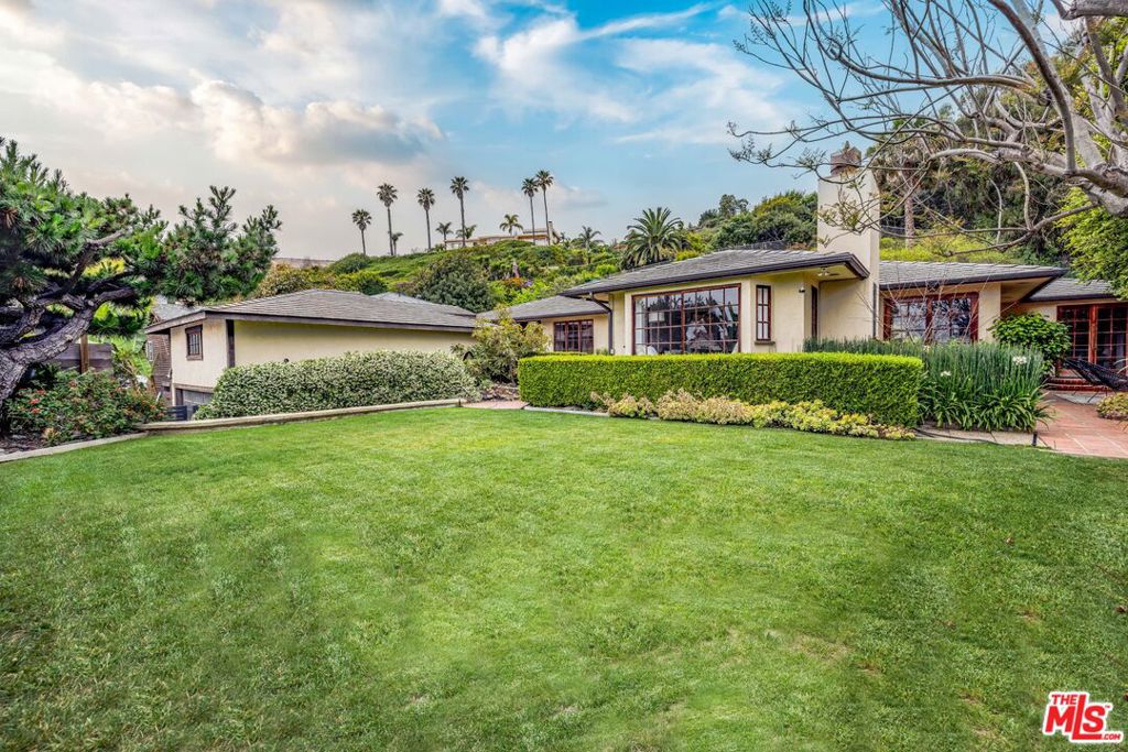 21641 Pacific Coast Highway, Malibu, CA 90265