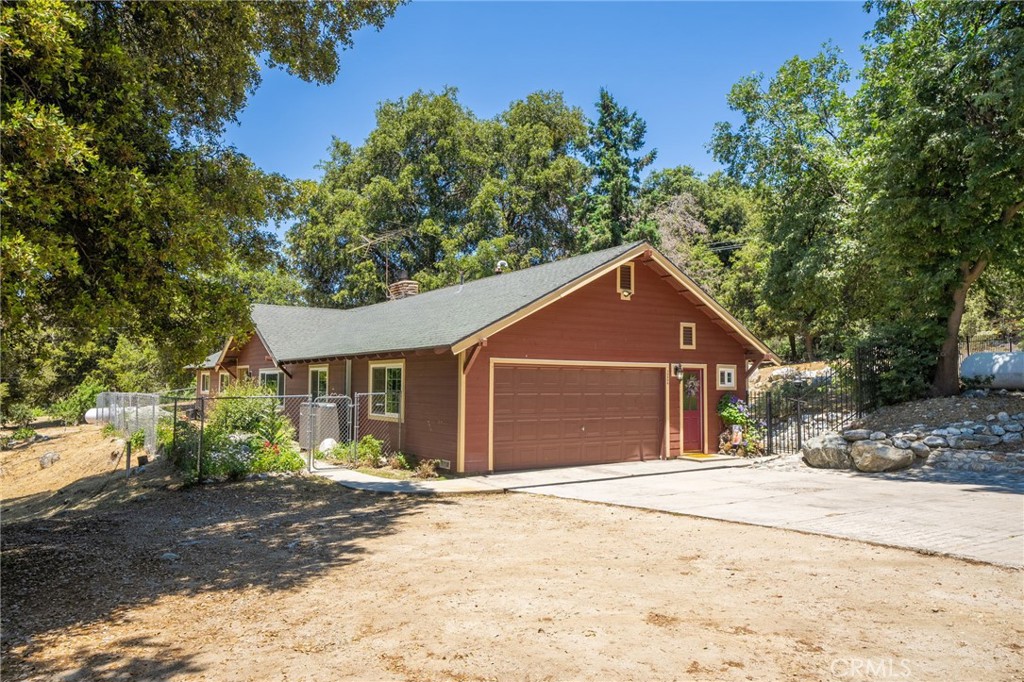 39804 Pine Bench Road, Oak Glen, CA 92399