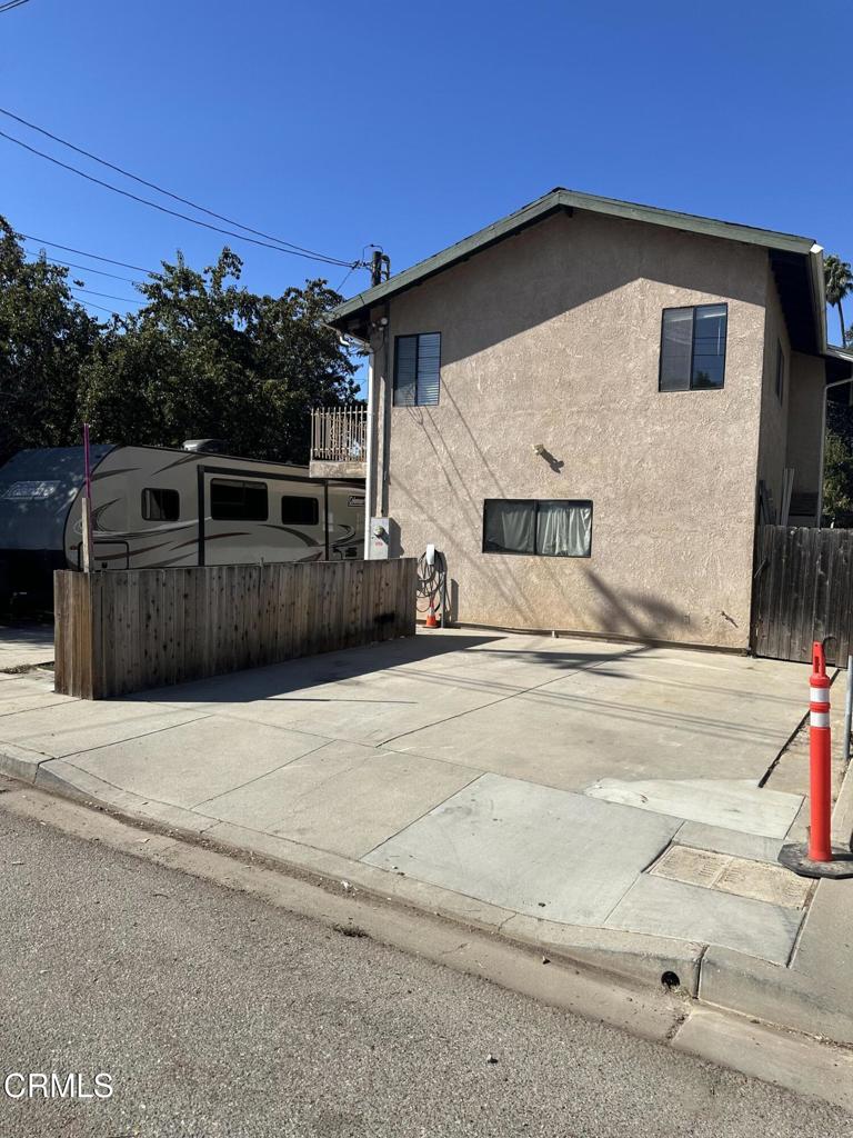 681 Vine Street, Oak View, CA 93022